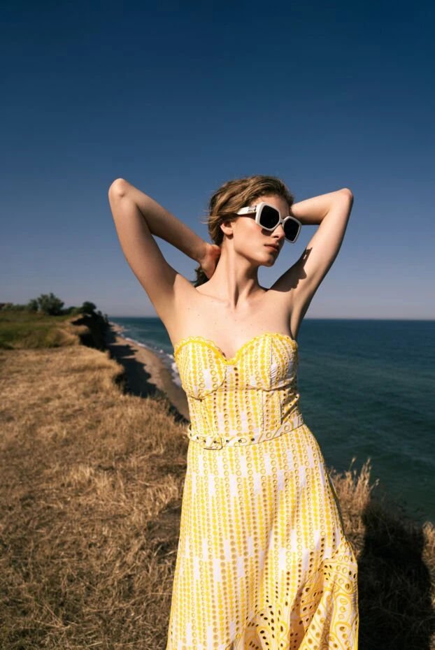 Miu Miu women's white glasses with a chunky frame and gold trim 178799 - photo 2