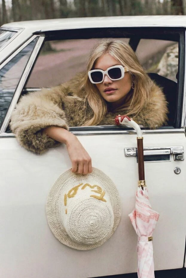 Miu Miu women's white sunglasses made of plastic 178800 - photo 2