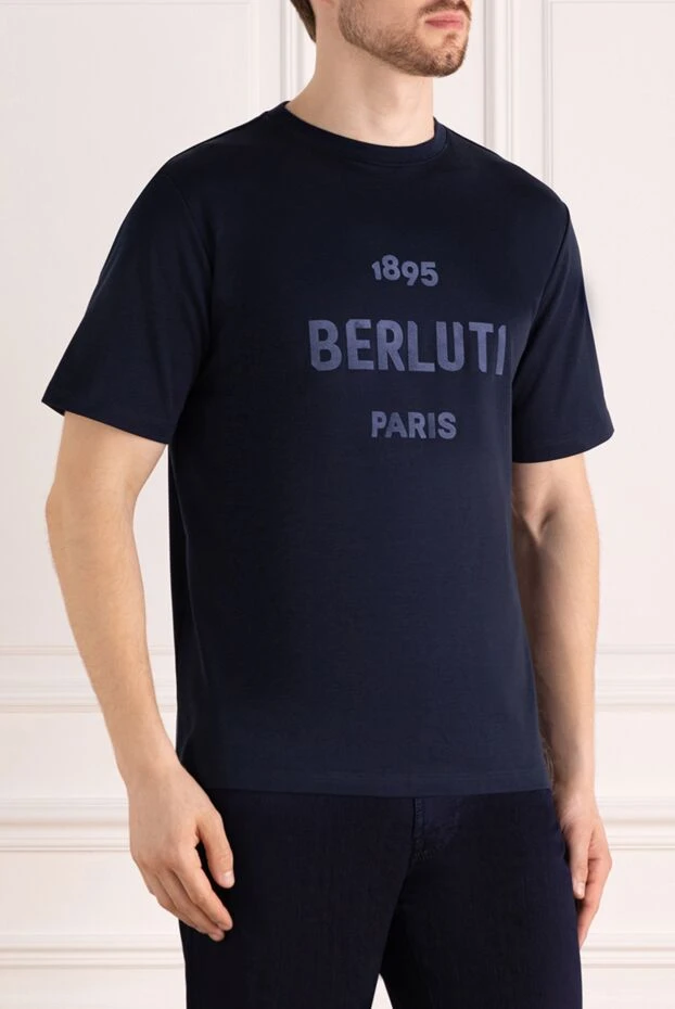 Berluti футболка мужская хлопковая тёмно-синяя с принтом 1895 paris 195675 - фото 3