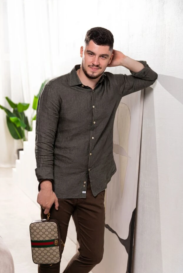 Рубашка зеленая мужская из льна - фото 2