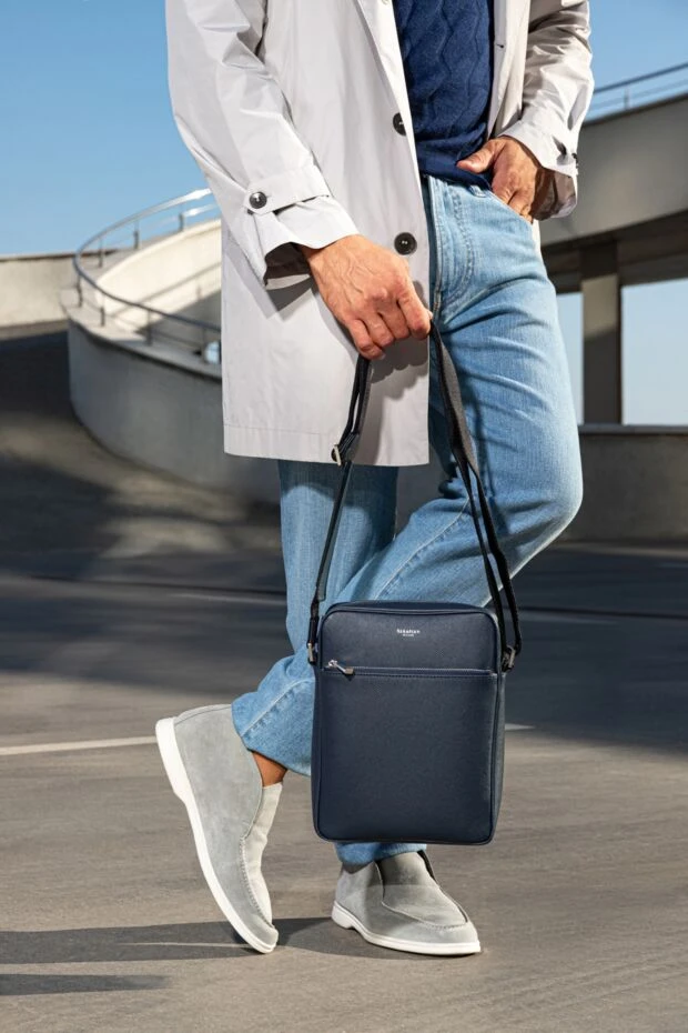 Serapian blue men's shoulder bag made of genuine leather 179129 - photo 2