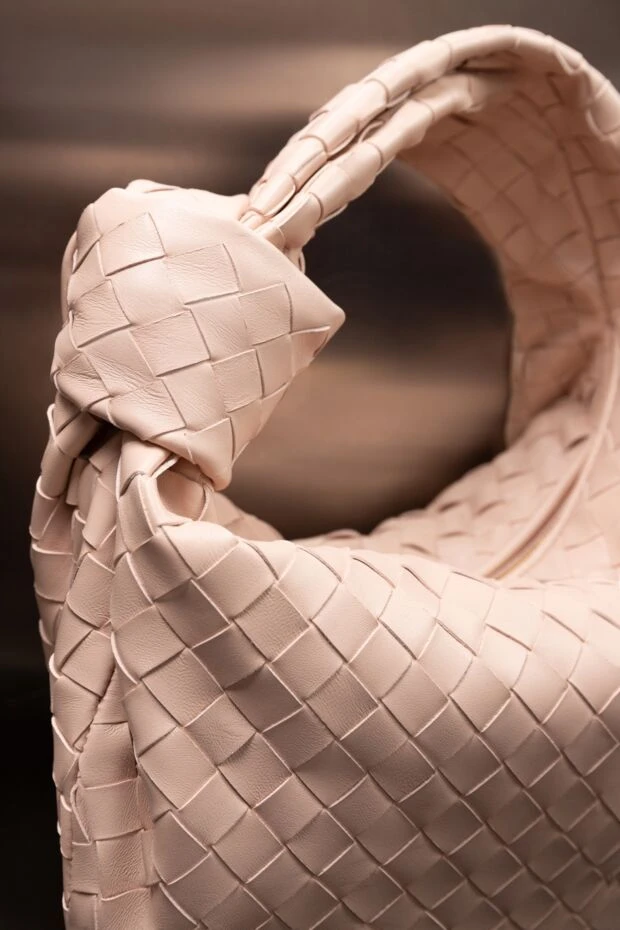 Bottega Veneta сумка женская розовая из натуральной кожи 179216 - фото 2