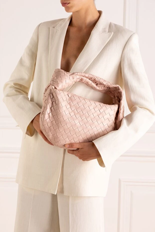 Bottega Veneta женские сумка женская розовая из натуральной кожи купить с ценами и фото 179216 - фото 2