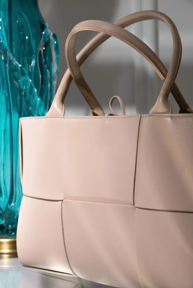 Женская розовая сумка-тоут Andiamo из кожи ягненка - фото 2