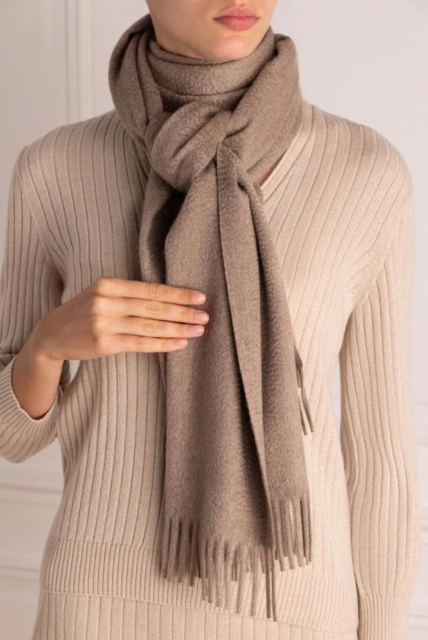 Loro Piana woman scarf, shawl buy with prices and photos 179292 - photo 1