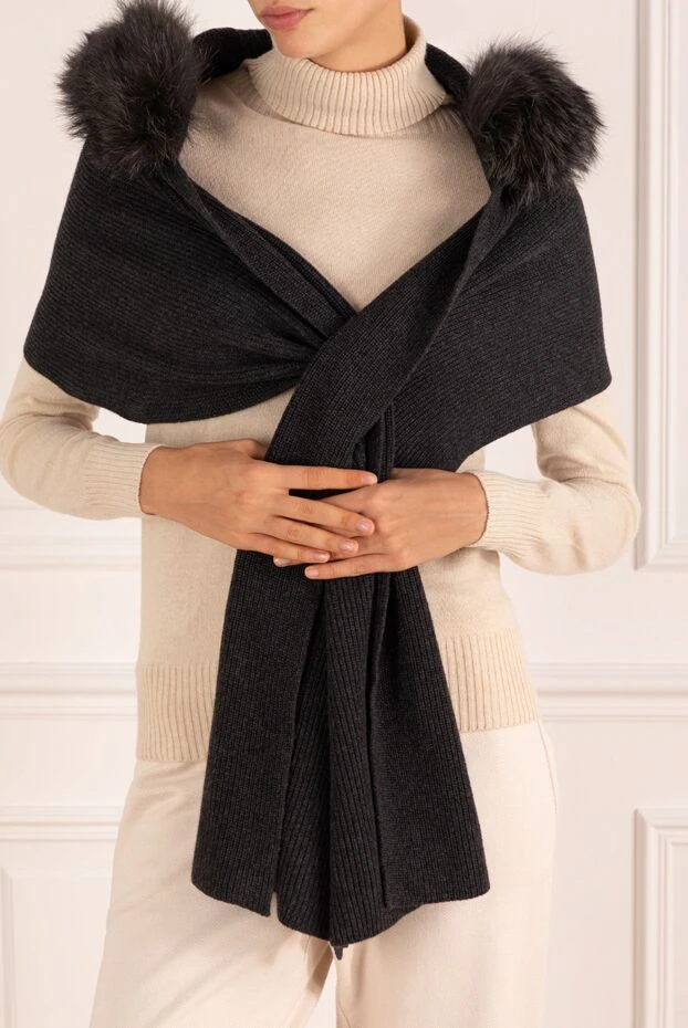 Moorer woman women's gray cashmere scarf buy with prices and photos 180291 - photo 2