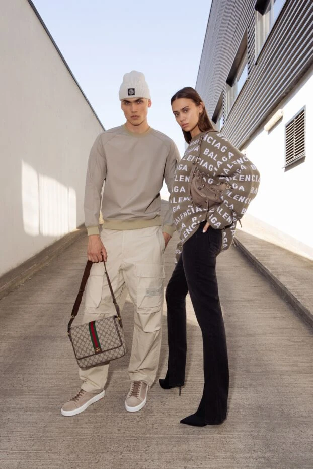 Шапка мужская шерстяная бежевая в рубчик - фото 2