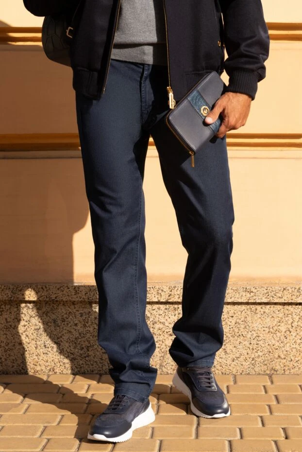 Men's blue jeans with logo - photo 2
