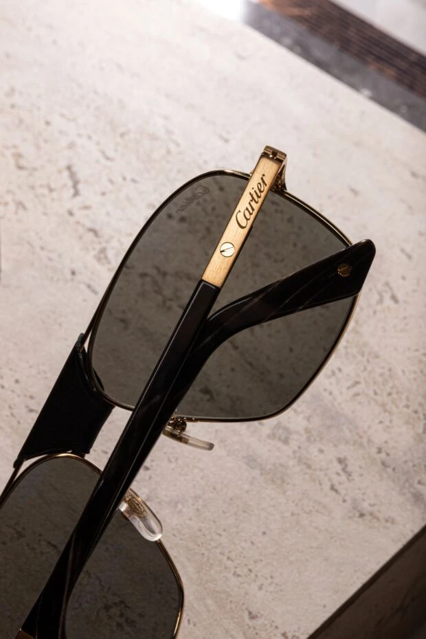 Cartier солнцезащитные мужские очки santos из титана желтые 181235 - фото 3