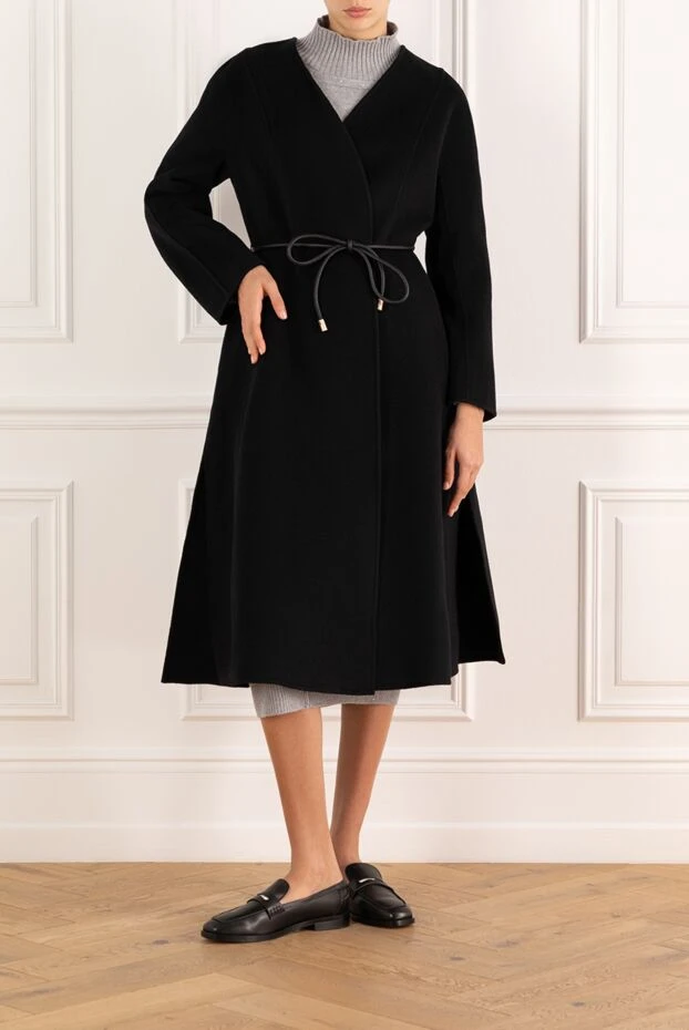 Fleur de Paris women's black cashmere coat with a v-shaped drawstring collar 185028 - photo 2