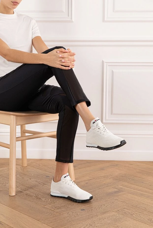 Kiton белоснежные кроссовки из дышащего текстиля с чёрной подошвой 185718 - фото 2