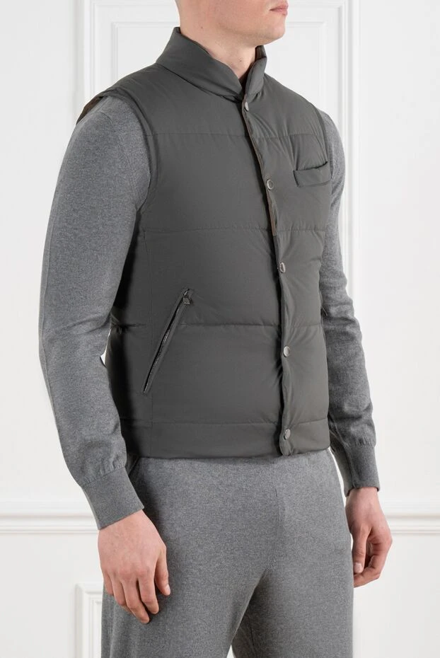 Corneliani warm men's vest with buttons, gray 186522 - photo 3