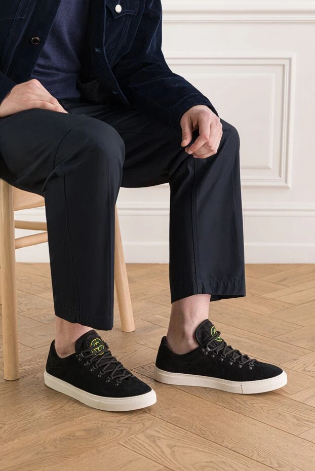 Stone Island чоловічі снікери чорний із нубуку з контрастною підошвою 186946 - фото 2