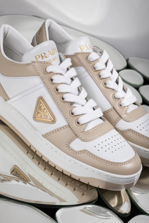 Prada women's downtown panelled genuine leather sneakers beige 187474 - photo 2