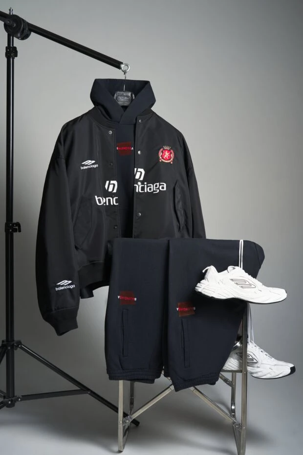 Balenciaga mens black varsity football jacket 189329 - photo 2