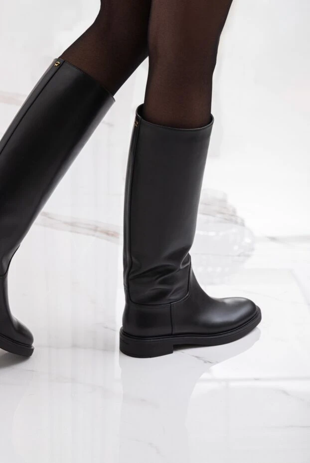 Gianvito Rossi черевики жіночі ascott із чорної шкіри із закругленим носком 190163 - фото 2