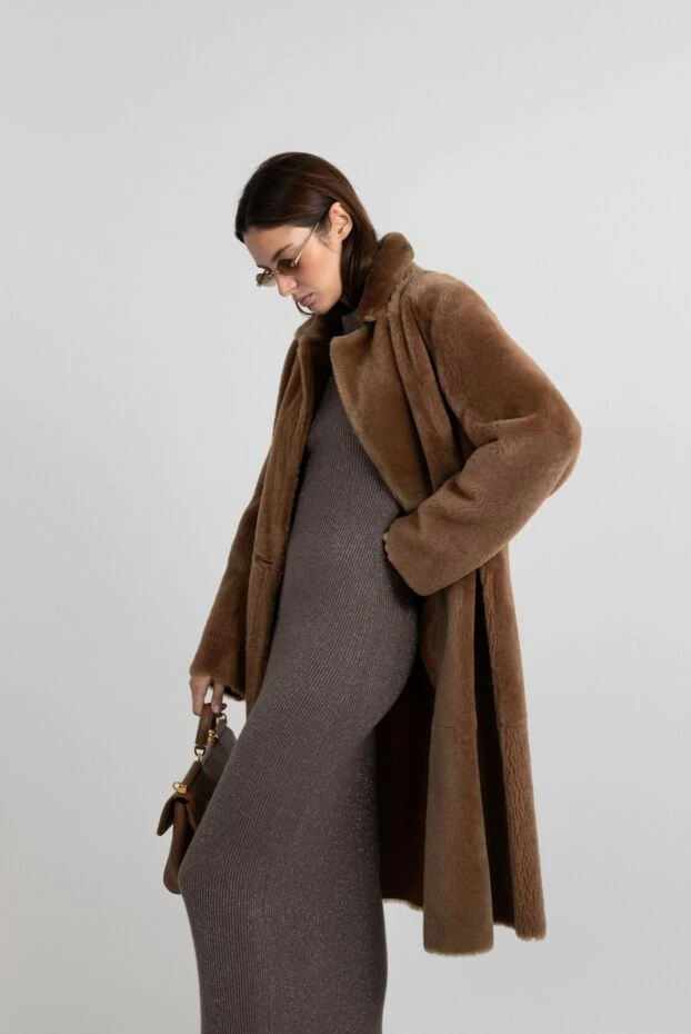 Платье бежевое в рубчик из кашемира и вискозы с коротким рукавом - фото 2