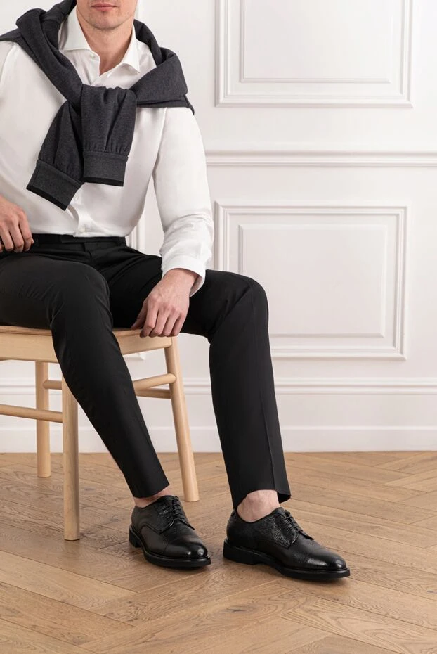Doucal`s lace-up shoes in black textured leather 190887 - photo 2