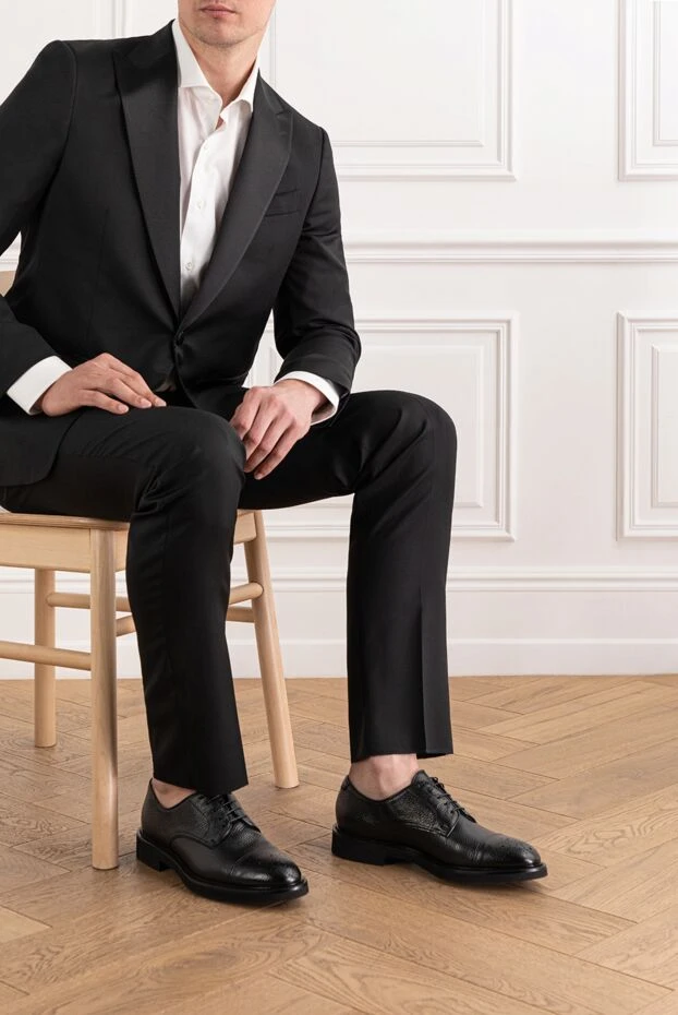 Doucal`s men's black leather derby shoes with decorative perforations 190895 - photo 2