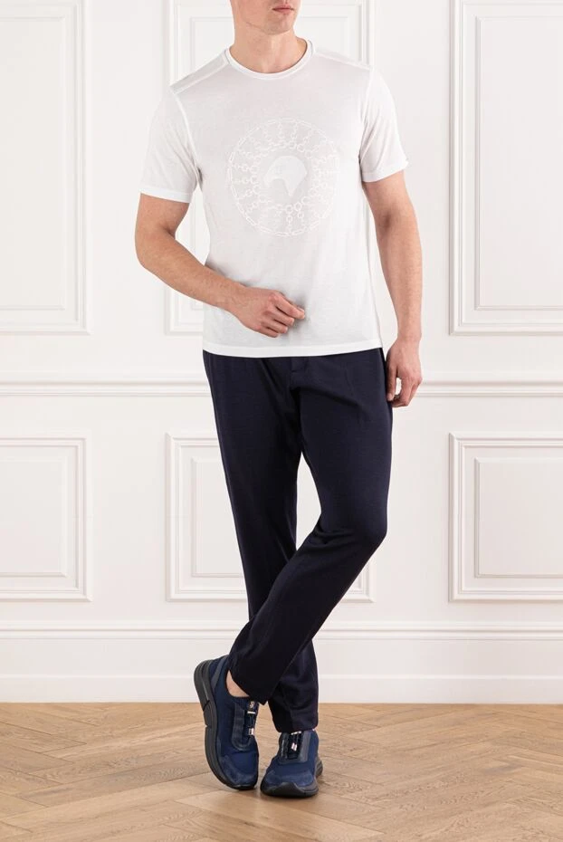 White cotton T-shirt with 3D embossing at the center - photo 2