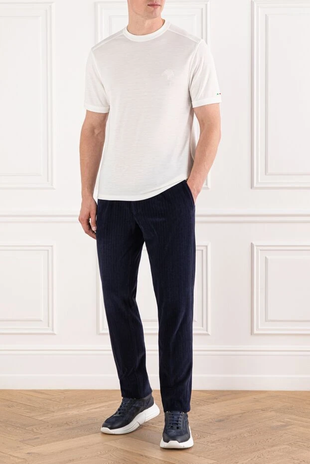 Ivory T-shirt with a delicate texture - photo 2