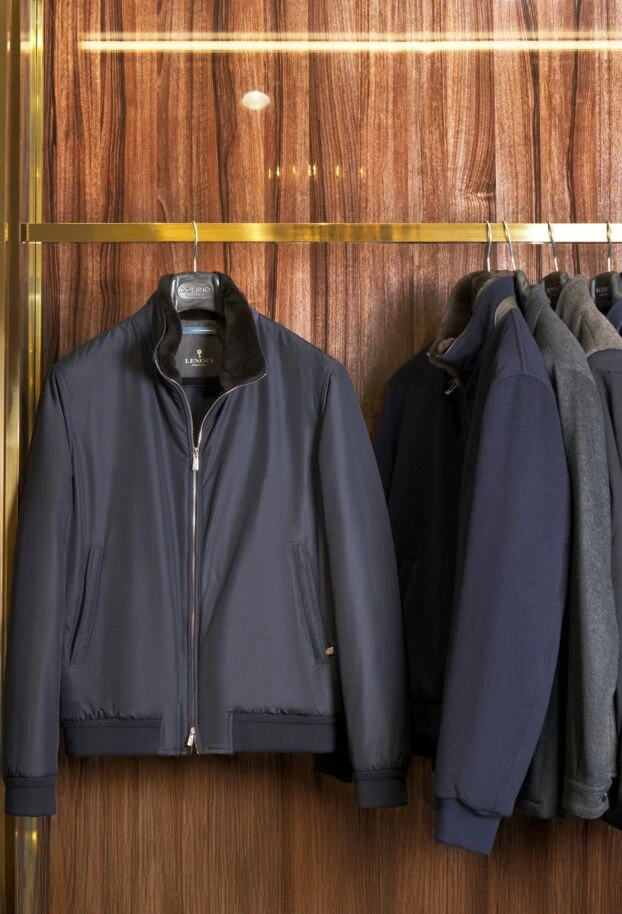 Lenoci куртка синяя из плотного нейлона с внутренней отделкой из меха 191140 - фото 2