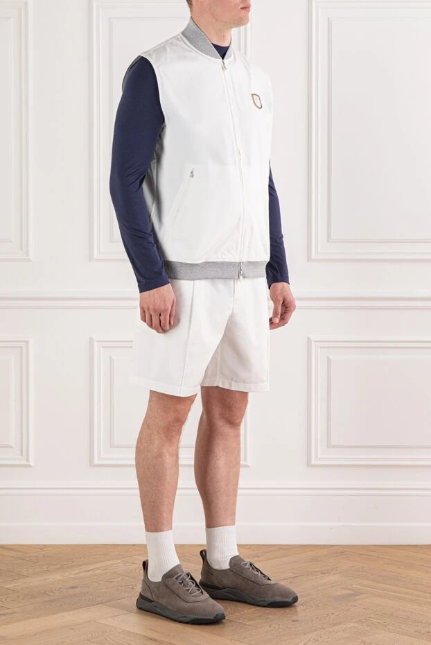 Brunello Cucinelli білий прогулянковий костюм з шортами та контрастною сірою обробкою 191432 - фото 3