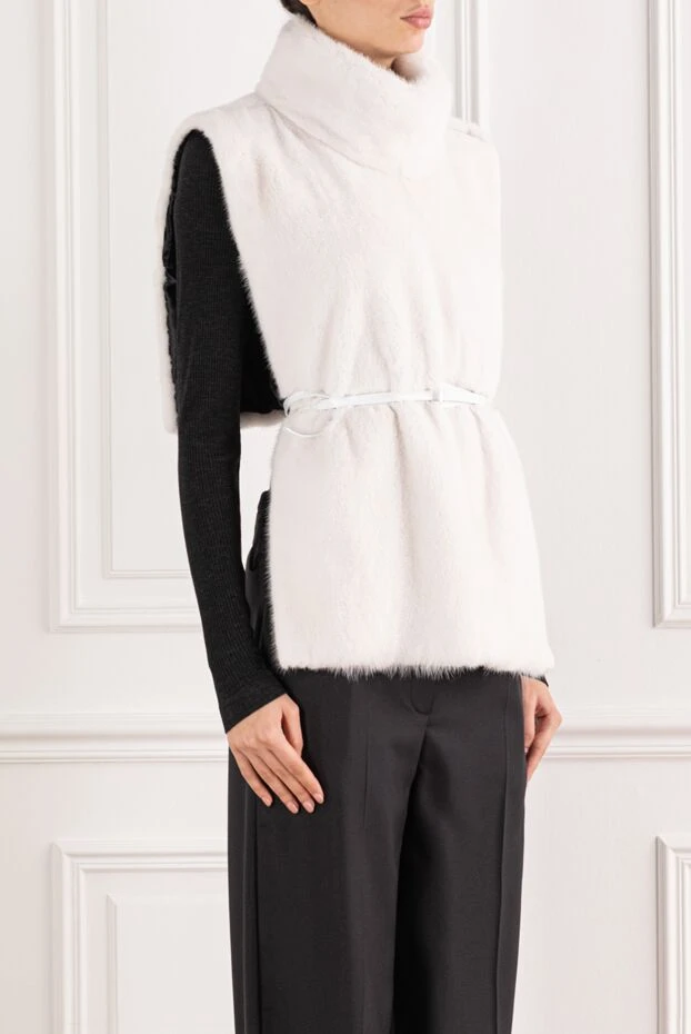 FG Furs natural mink fur vest with a stand-up collar, white 191565 - photo 3