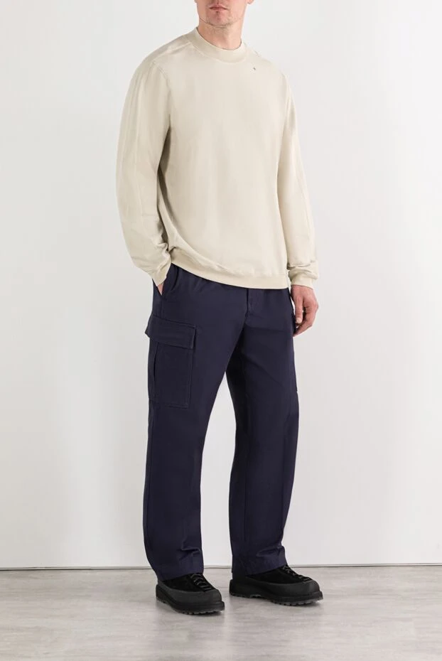 Men's white cotton sweatshirt with a logo on the sleeve - photo 2