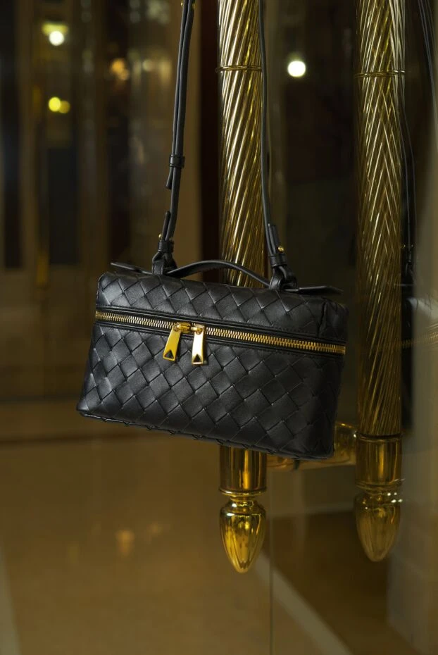 Bottega Veneta bang bang intrecciato woven leather cosmetic bag, black 191740 - photo 2