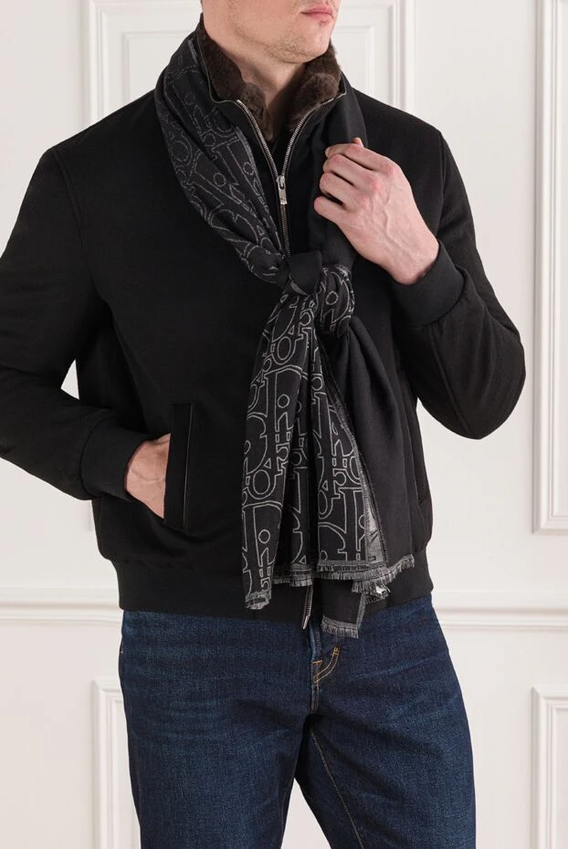 Шарфа з м'якої вовни та гладкого шовку з графічним мотивом - фото 2