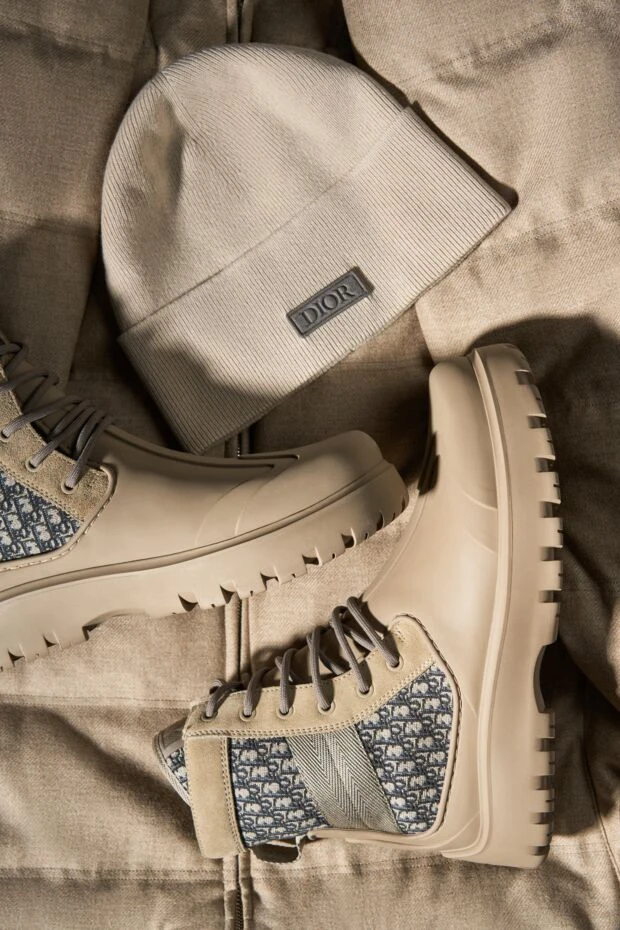 Dior шапка мужская из мягкого кашемирового трикотажа бежевого цвета 191886 - фото 2