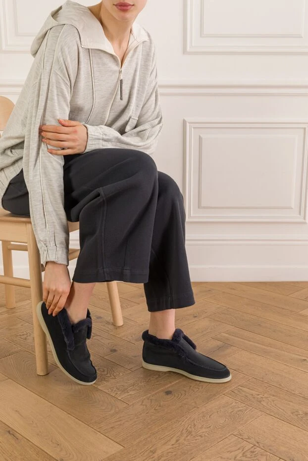 Fleur de Paris blue suede desert boots with fur lining 192584 - photo 2