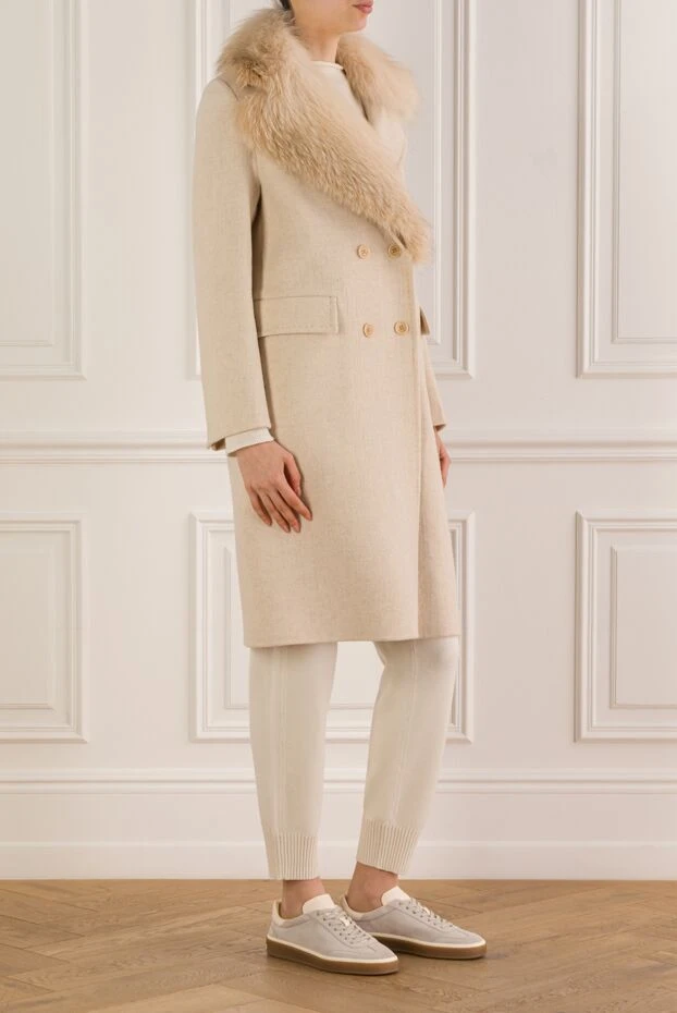 Ermanno Scervino бежеве пальто зі знімним коміром з хутра 192797 - фото 3