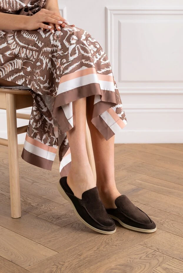 Cesare di Napoli brown suede mules with light soles 193501 - photo 2