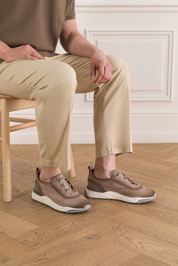 Santoni мужские кроссовки innova в бежевом цвете из высококачественного нубука 193524 - фото 2