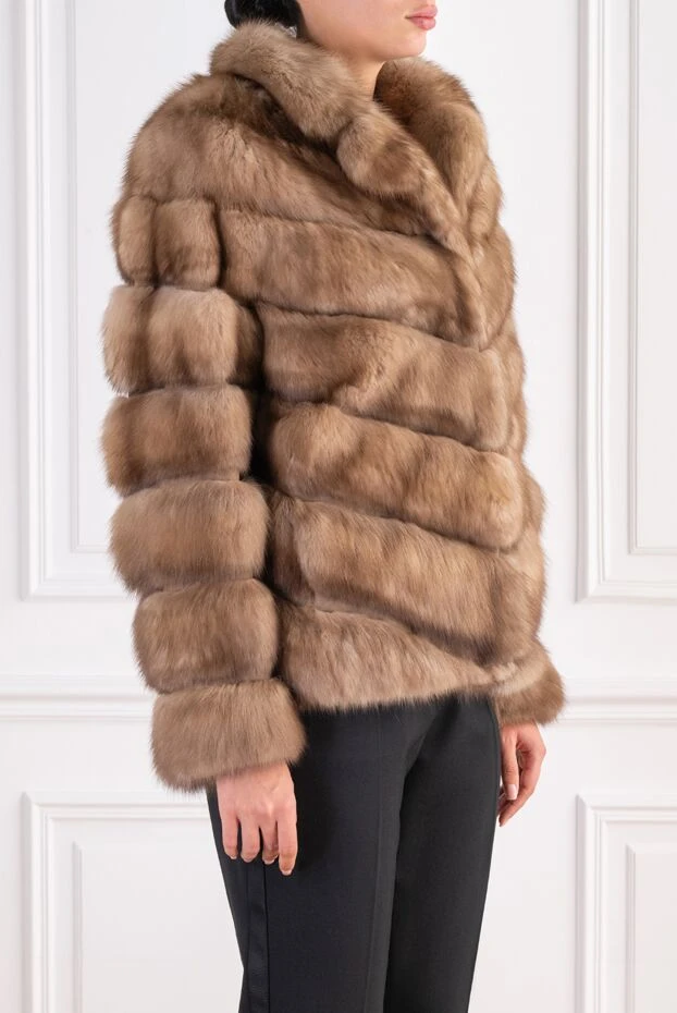 FG Furs укорочена шуба жіноча з натурального соболя з діагональною розкладкою хутра 193693 - фото 3