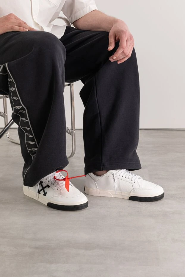 Off-White низькі кросівки vulcanized білого кольору з натуральної шкіри з фірмовими елементами 193722 - фото 2