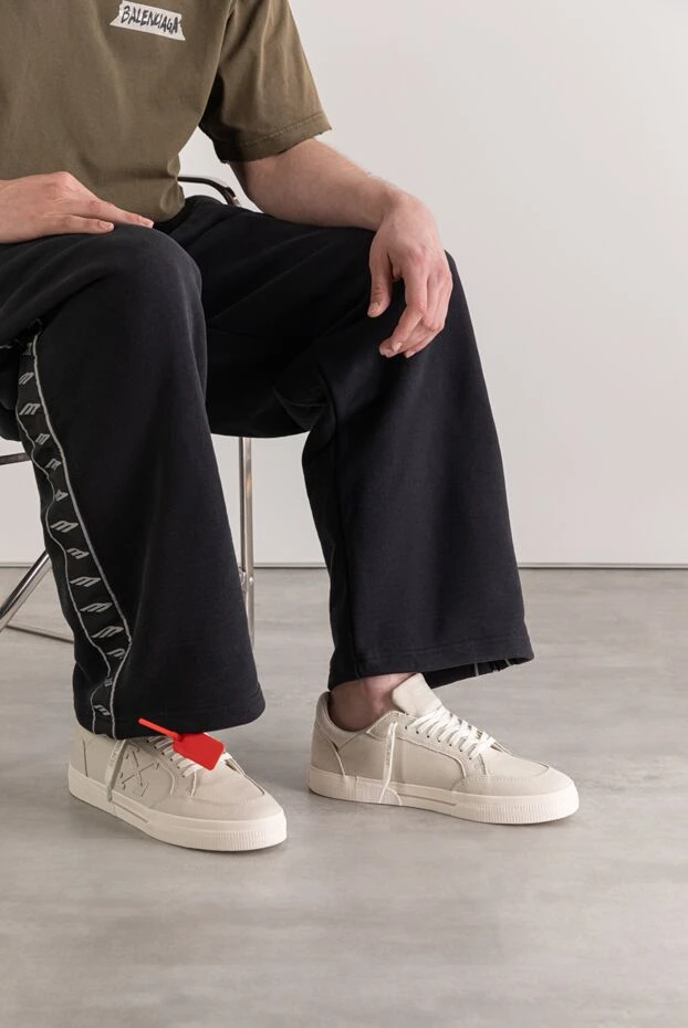 Off-White низькі кросівки vulcanized зі шкіри світло-сірого кольору 193723 - фото 2