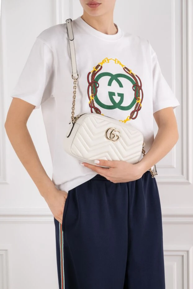 Gucci маленькая сумка gg marmont белого цвета 194290 - фото 2
