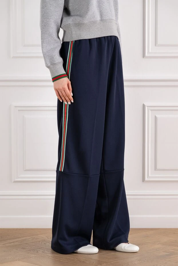 Gucci широкие женские брюки в спортивном стиле из плотного джерси 194318 - фото 3