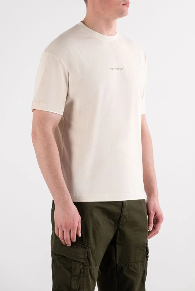 C.P. Company молочна футболка з тисненим логотипом у тон 194488 - фото 3