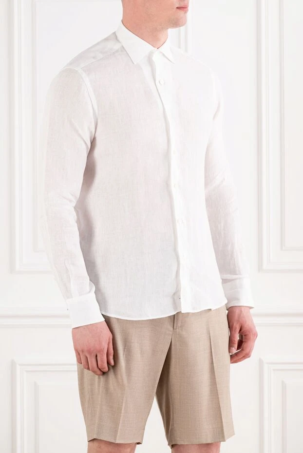 Alessandro Gherardi a crisp white linen shirt with a classic collar and mother-of-pearl buttons 194740 - photo 3