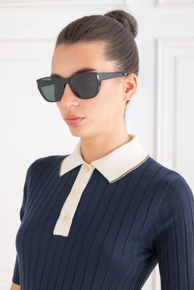 Saint Laurent cat eye sunglasses with sleek black frames and smoked lenses 194930 - photo 2