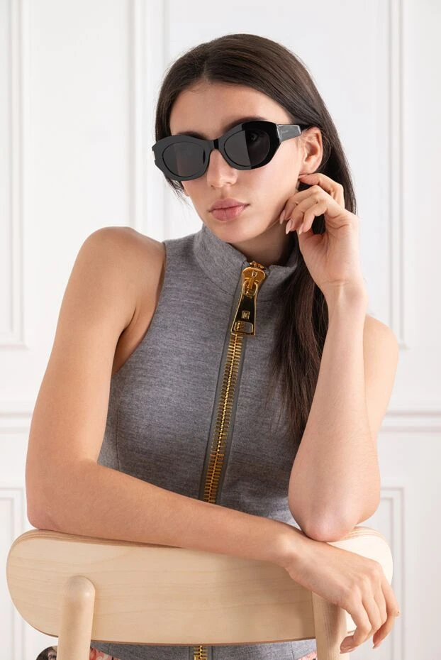 Saint Laurent oval sunglasses with glossy black frames and smoked lenses 194938 - photo 2