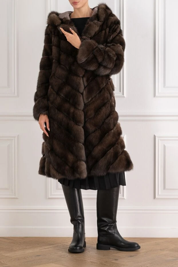 FG Furs sable fur coat with diagonal fur layout and a hood 195374 - photo 2