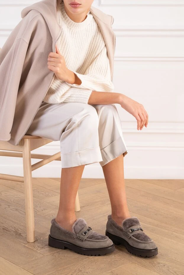 Doucal`s women's taupe suede fur-lined loafers with a metal snaffle bit 197580 - photo 2