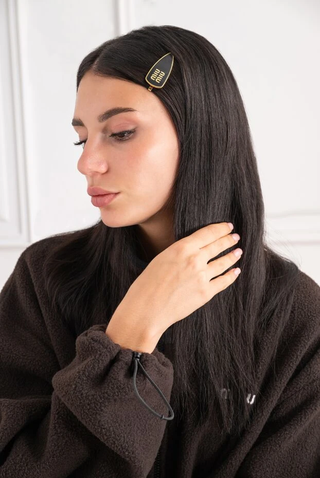 Miu Miu black enamel teardrop clip with gold logo 197732 - photo 2