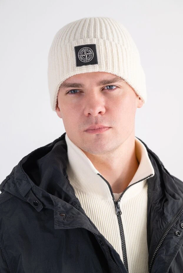 Stone Island в'язана вовняна шапка-біні молочного відтінку з автентичним патчем compass 197755 - фото 2