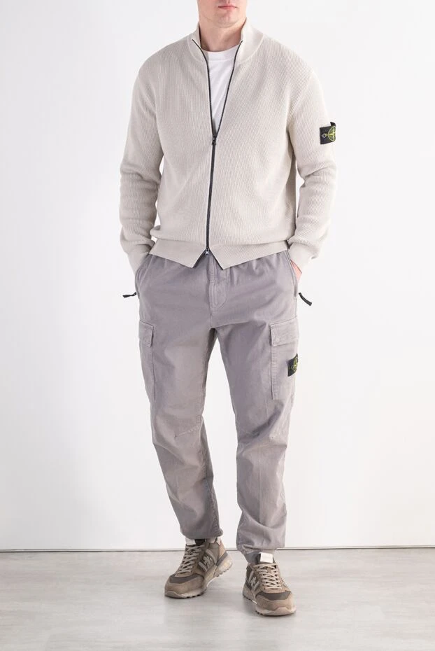 Stone Island в'язаний кардиган у рубчик світло-сірого кольору з патчем 197767 - фото 2
